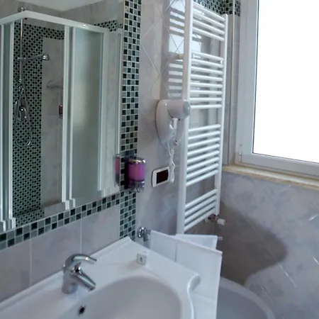 Hotel Boracay 3*